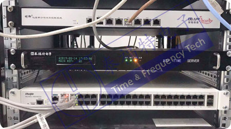 HJ系列NTP時間校準(zhǔn)授服務(wù)器投運(yùn)實(shí)景圖